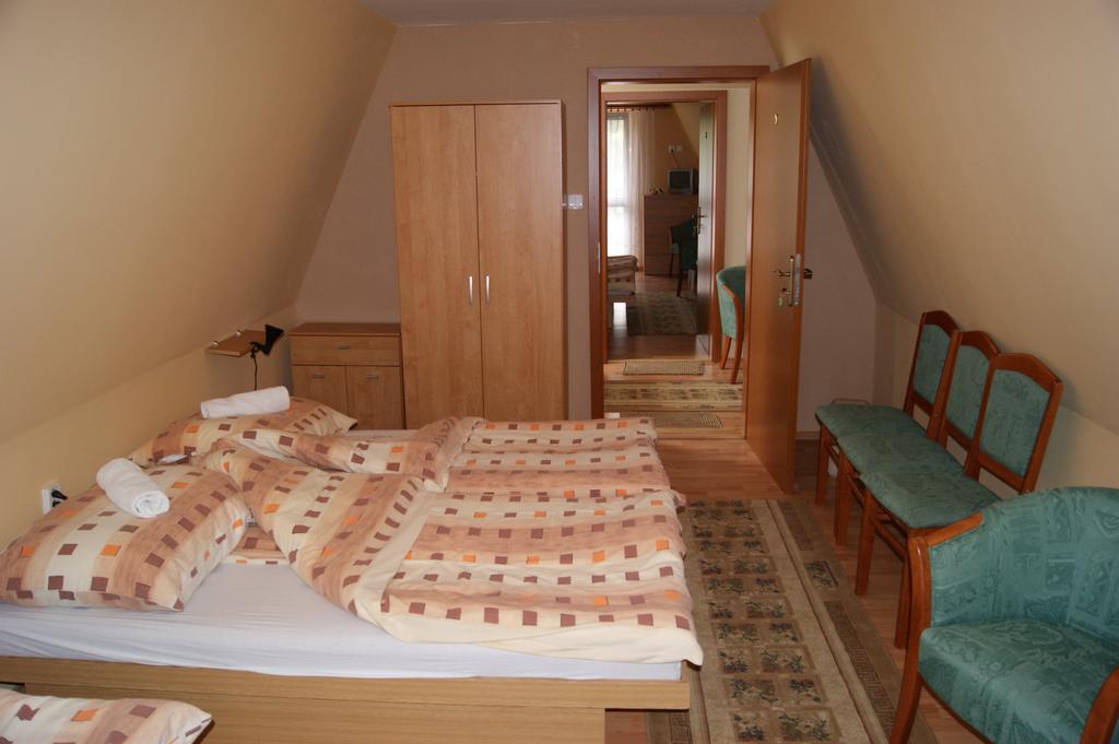 Penzion Koruna Nitrianske Rudno Exterior foto