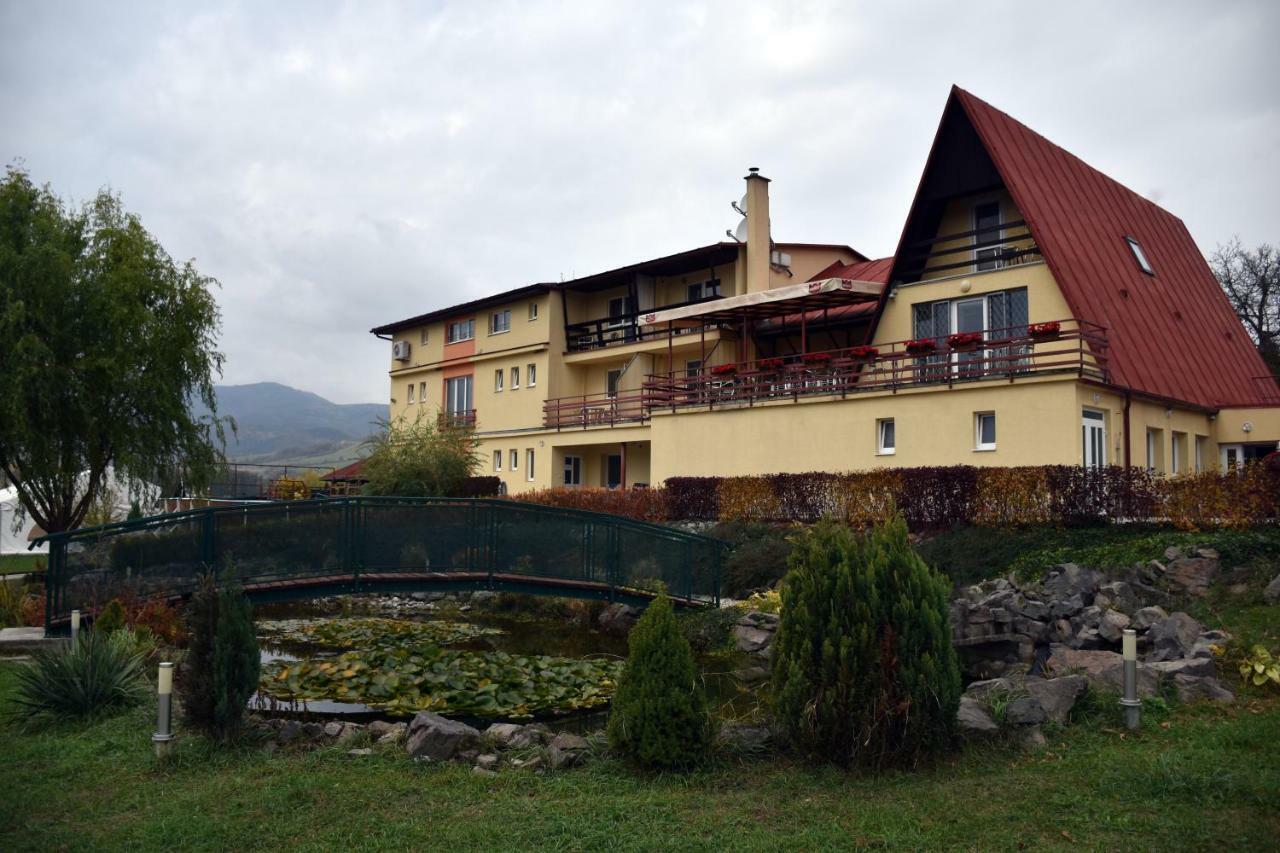 Penzion Koruna Nitrianske Rudno Exterior foto