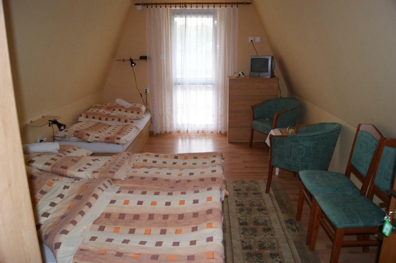 Penzion Koruna Nitrianske Rudno Exterior foto