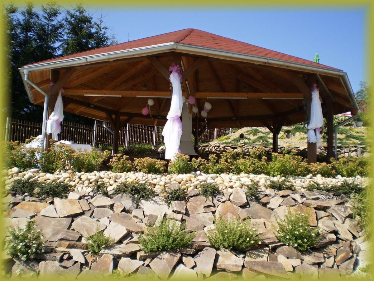 Penzion Koruna Nitrianske Rudno Exterior foto