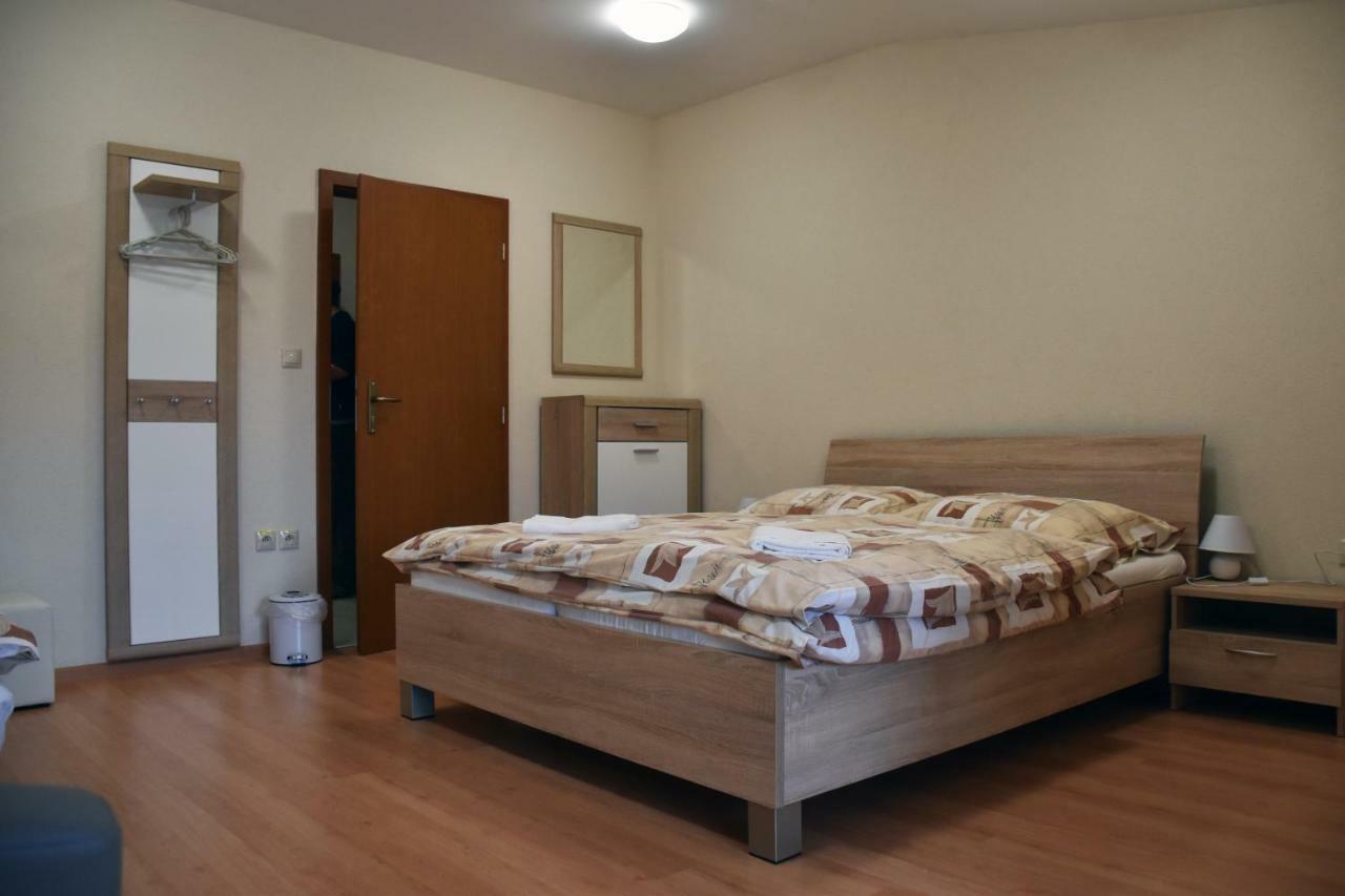 Penzion Koruna Nitrianske Rudno Exterior foto