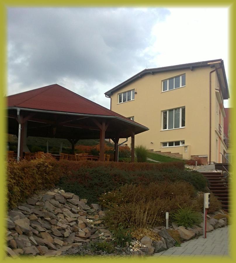 Penzion Koruna Nitrianske Rudno Exterior foto