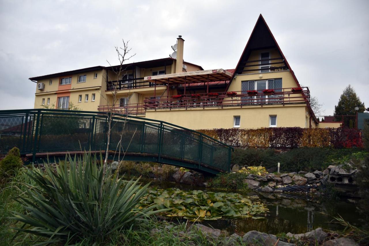 Penzion Koruna Nitrianske Rudno Exterior foto